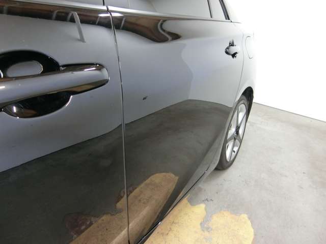 トヨタ プリウス １．８ Ａ プレミアム ツーリングセレクション H29年 (中国) 99