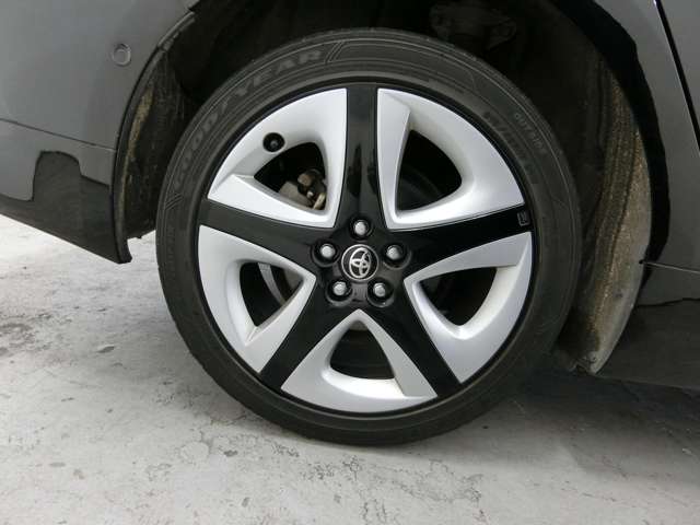 トヨタ プリウス １．８ Ａ プレミアム ツーリングセレクション H29年 (中国) 99