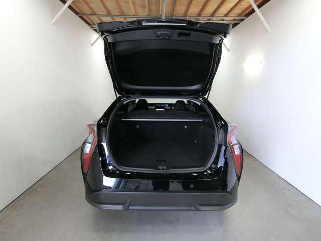 トヨタ プリウス １．８ Ａ プレミアム ツーリングセレクション H29年 (中国) 99