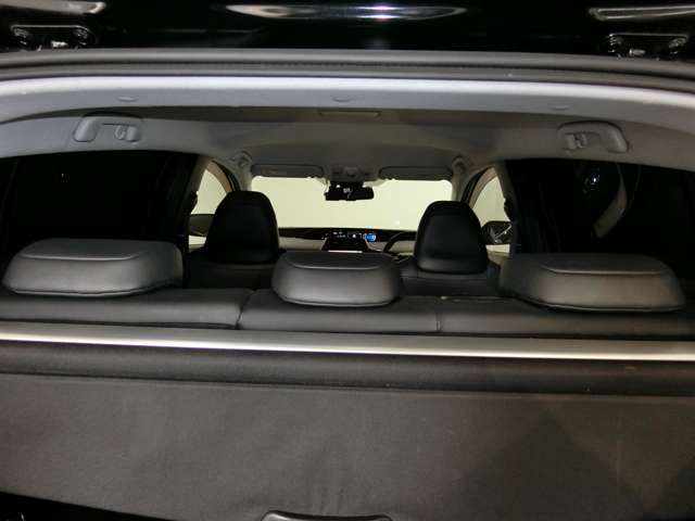 トヨタ プリウス １．８ Ａ プレミアム ツーリングセレクション H29年 (中国) 99