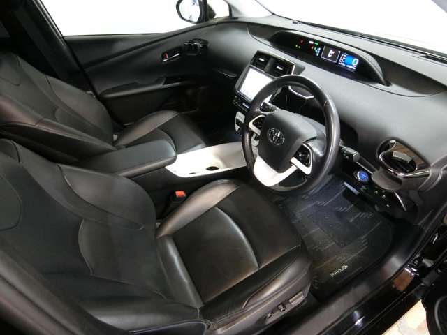 トヨタ プリウス １．８ Ａ プレミアム ツーリングセレクション H29年 (中国) 99