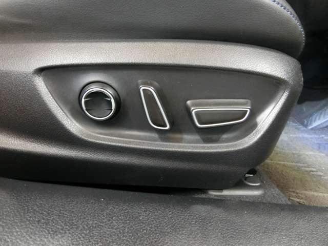 トヨタ プリウス １．８ Ａ プレミアム ツーリングセレクション H29年 (中国) 99