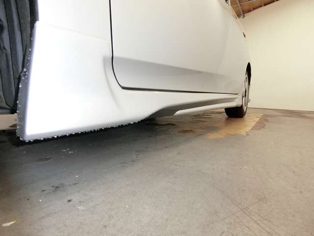 トヨタ プリウス １．８ Ａ ツーリングセレクション H28年 (中国) 99