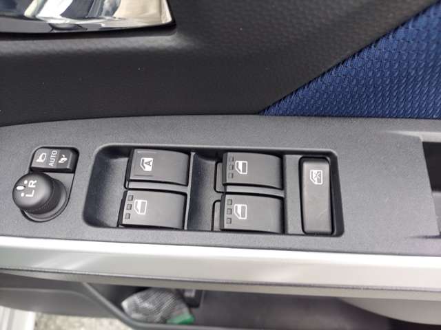 トヨタ タンク １．０ カスタム Ｇ R1年 (九州・沖縄) 99