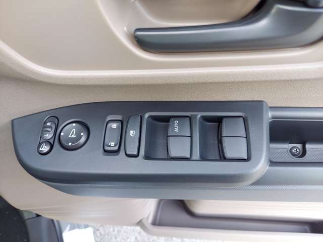 ホンダ Ｎ　ＢＯＸ ジョイ ６６０ ２トーン R6年 (九州・沖縄) 99