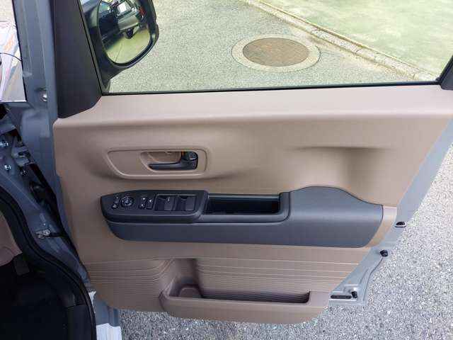 ホンダ Ｎ　ＢＯＸ ジョイ ６６０ ２トーン R6年 (九州・沖縄) 99