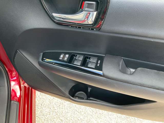 トヨタ カローラフィールダー　ハイブリッド １．５ ハイブリッド Ｇ Ｗ×Ｂ H30年 (東北) 99