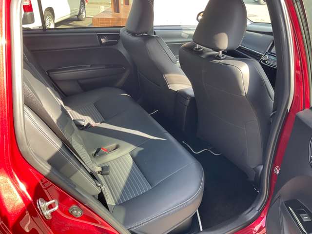 トヨタ カローラフィールダー　ハイブリッド １．５ ハイブリッド Ｇ Ｗ×Ｂ H30年 (東北) 99