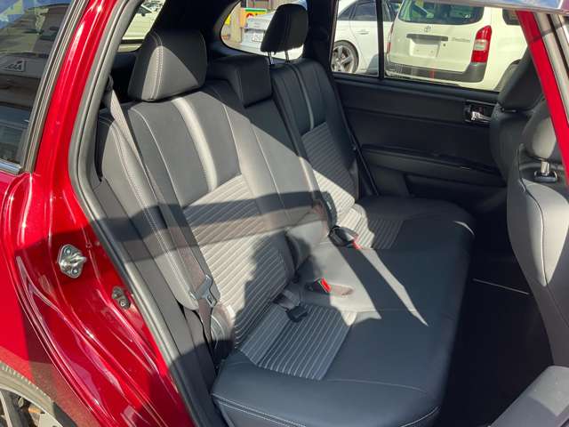 トヨタ カローラフィールダー　ハイブリッド １．５ ハイブリッド Ｇ Ｗ×Ｂ H30年 (東北) 99