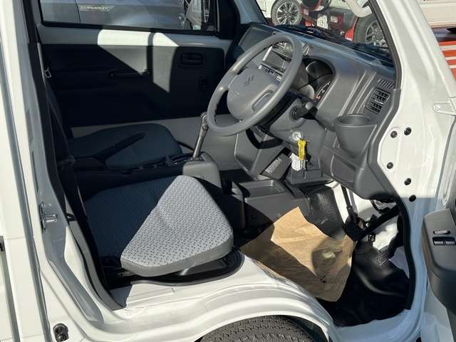 スズキ キャリイトラック ６６０ ＫＣエアコン・パワステ ３方開 ４ＷＤ R7年 (東海) 99