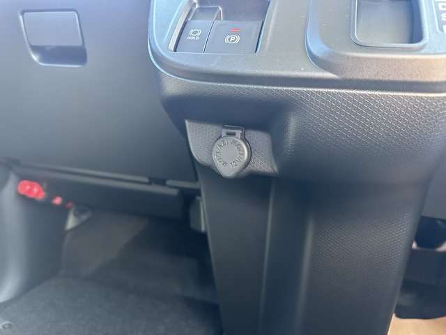 ダイハツ タント ６６０ ファンクロス R6年 (東海) 99