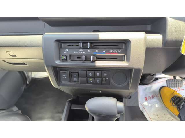 ダイハツ ハイゼットトラック ６６０ スタンダード ３方開 ４ＷＤ R6年 (甲信越・北陸) 99