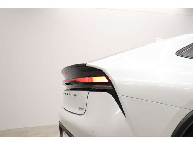 トヨタ プリウス １．８ Ｕ R5年 (東海) 99