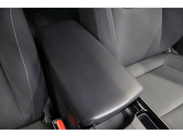 トヨタ プリウス １．８ Ｕ R5年 (東海) 99