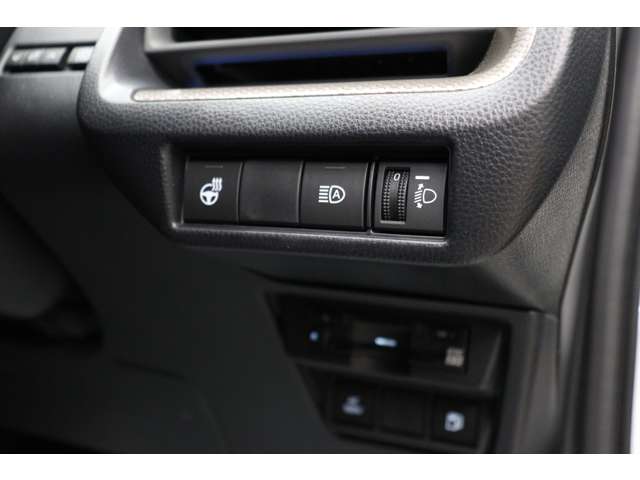 トヨタ プリウス １．８ Ｕ R5年 (東海) 99