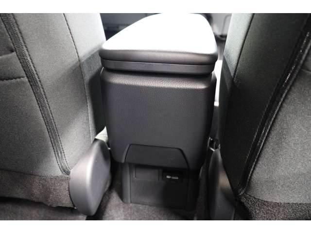 トヨタ プリウス １．８ Ｕ R5年 (東海) 99