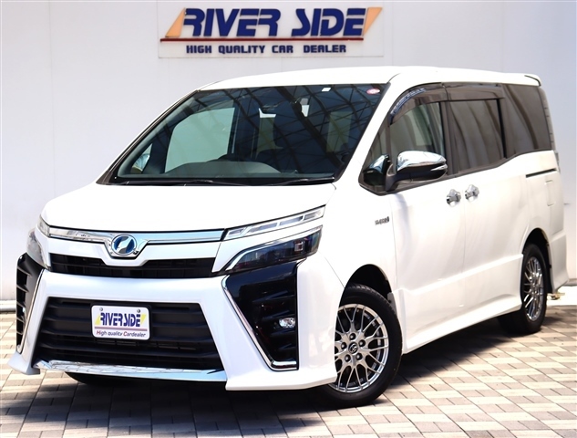 トヨタ ヴォクシー １．８ ハイブリッド ＺＳ 煌 H30年 (関東) 99