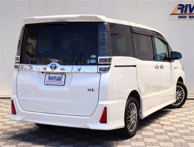 トヨタ ヴォクシー １．８ ハイブリッド ＺＳ 煌 H30年 (関東) 99