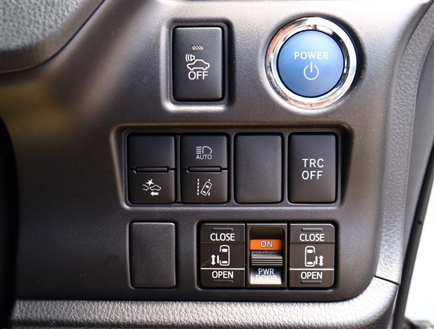 トヨタ ヴォクシー １．８ ハイブリッド ＺＳ 煌 H30年 (関東) 99