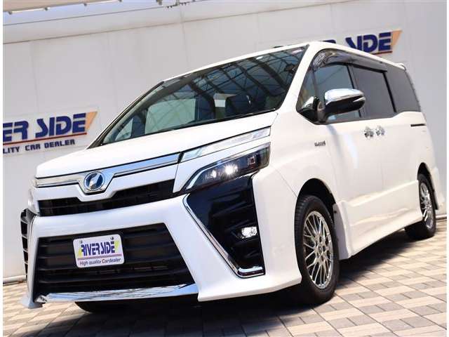 トヨタ ヴォクシー １．８ ハイブリッド ＺＳ 煌 H30年 (関東) 99