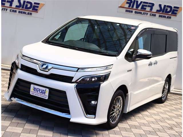 トヨタ ヴォクシー １．８ ハイブリッド ＺＳ 煌 H30年 (関東) 99