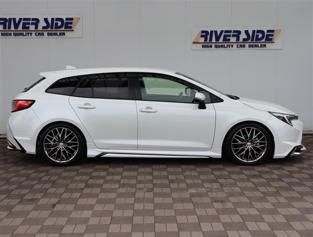 トヨタ カローラ　ツーリング　ハイブリッド １．８ ハイブリッド ＷＸＢ R5年 (関東) 99