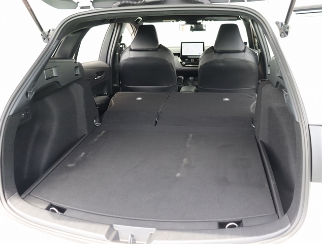 トヨタ カローラ　ツーリング　ハイブリッド １．８ ハイブリッド ＷＸＢ R5年 (関東) 99