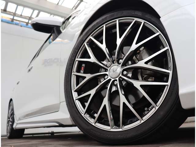 トヨタ カローラ　ツーリング　ハイブリッド １．８ ハイブリッド ＷＸＢ R5年 (関東) 99