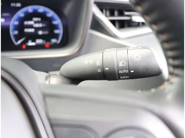 トヨタ カローラ　ツーリング　ハイブリッド １．８ ハイブリッド ＷＸＢ R5年 (関東) 99