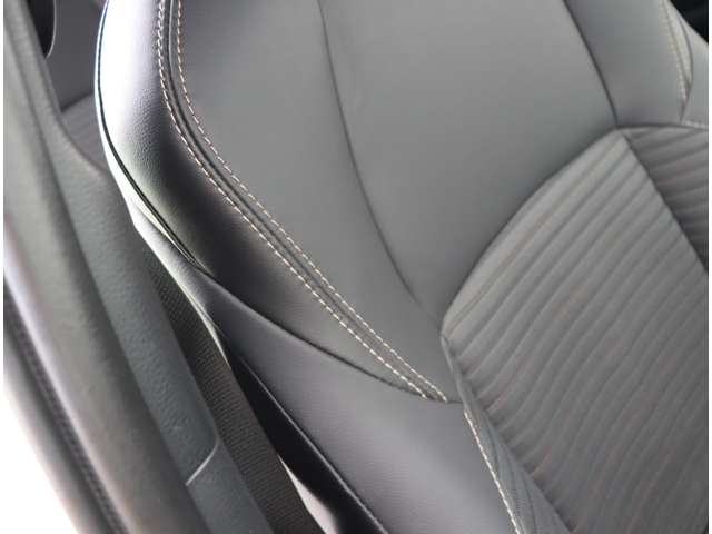 トヨタ カローラ　ツーリング　ハイブリッド １．８ ハイブリッド ＷＸＢ R5年 (関東) 99