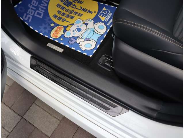 トヨタ カローラ　ツーリング　ハイブリッド １．８ ハイブリッド ＷＸＢ R5年 (関東) 99