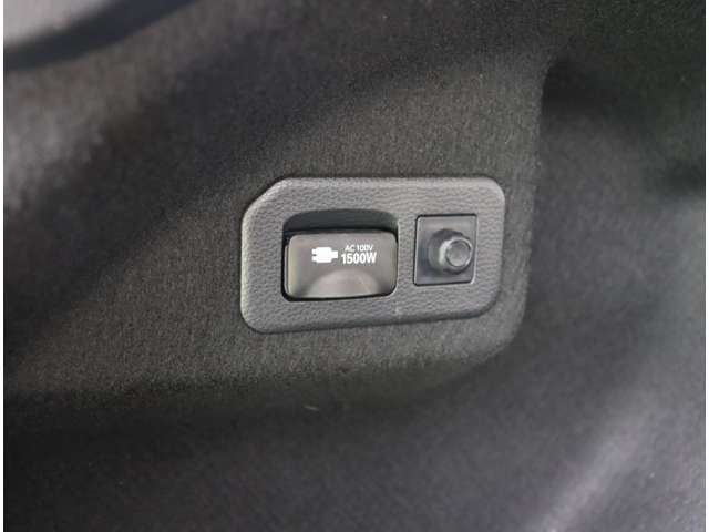 トヨタ カローラ　ツーリング　ハイブリッド １．８ ハイブリッド ＷＸＢ R5年 (関東) 99