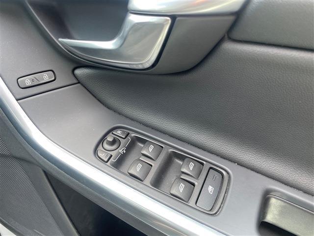 ボルボ Ｖ６０クロスカントリー Ｄ４ ＳＥ ディーゼルターボ H28年 (東北) 99