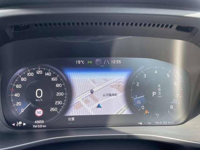 ボルボ ＸＣ４０ Ｔ５ ＡＷＤ Ｒデザイン ４ＷＤ R2年 (東北) 99