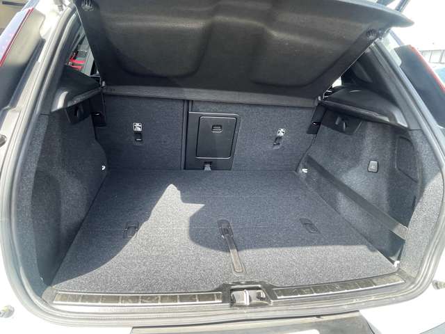 ボルボ ＸＣ４０ Ｔ５ ＡＷＤ Ｒデザイン ４ＷＤ R2年 (東北) 99