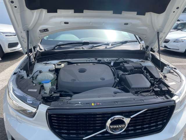 ボルボ ＸＣ４０ Ｔ５ ＡＷＤ Ｒデザイン ４ＷＤ R2年 (東北) 99