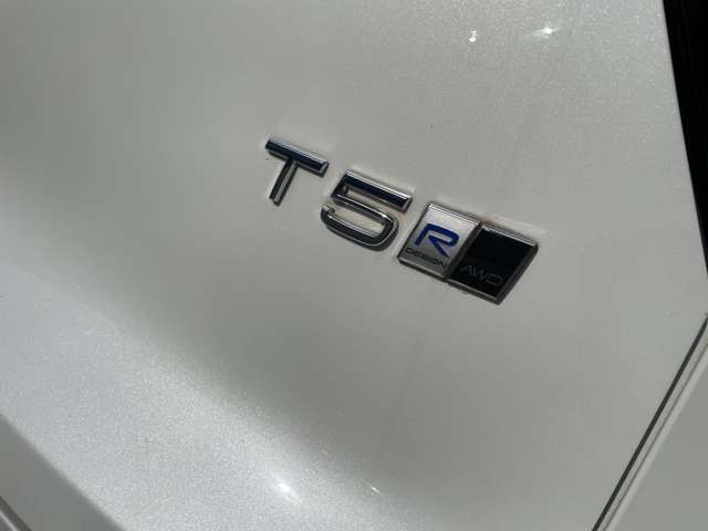 ボルボ ＸＣ４０ Ｔ５ ＡＷＤ Ｒデザイン ４ＷＤ R2年 (東北) 99