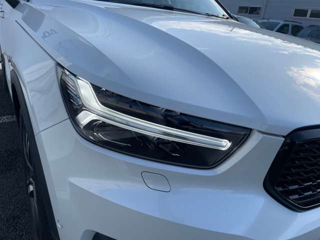 ボルボ ＸＣ４０ Ｔ５ ＡＷＤ Ｒデザイン ４ＷＤ R2年 (東北) 99