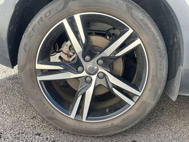 ボルボ ＸＣ４０ Ｔ５ ＡＷＤ Ｒデザイン ４ＷＤ R2年 (東北) 99