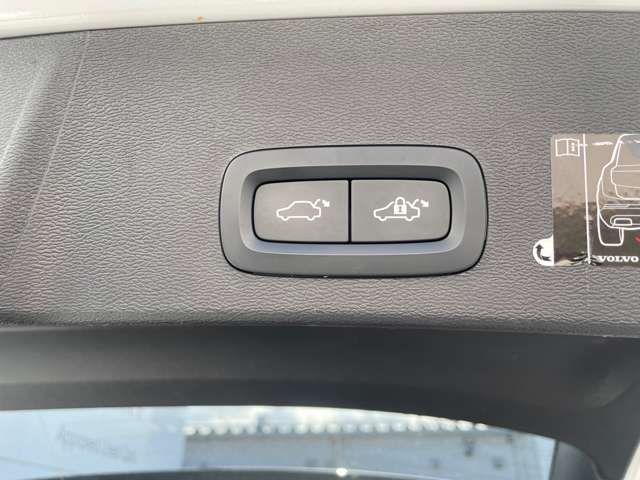 ボルボ ＸＣ４０ Ｔ５ ＡＷＤ Ｒデザイン ４ＷＤ R2年 (東北) 99