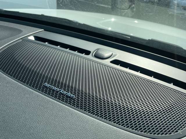 ボルボ ＸＣ４０ Ｔ５ ＡＷＤ Ｒデザイン ４ＷＤ R2年 (東北) 99