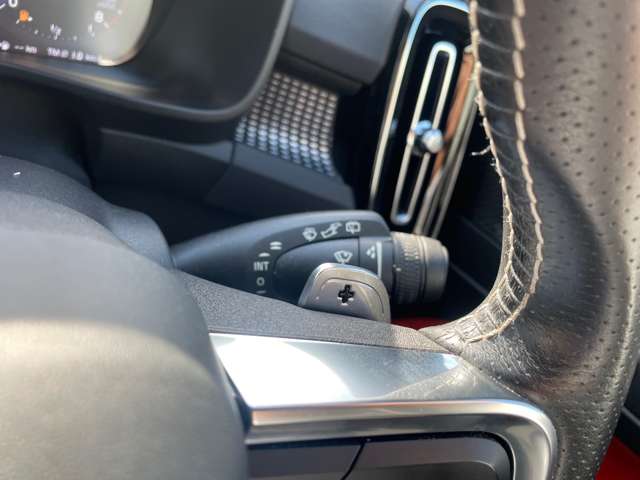 ボルボ ＸＣ４０ Ｔ５ ＡＷＤ Ｒデザイン ４ＷＤ R2年 (東北) 99