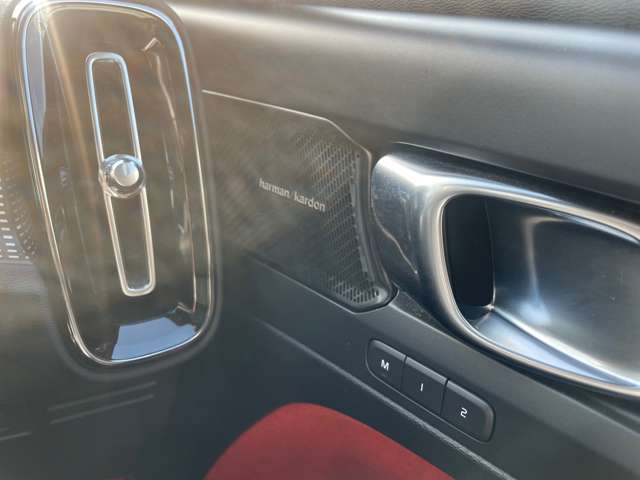 ボルボ ＸＣ４０ Ｔ５ ＡＷＤ Ｒデザイン ４ＷＤ R2年 (東北) 99