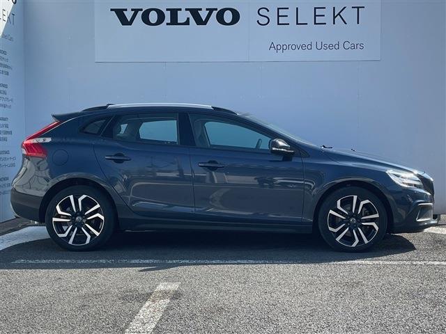 ボルボ Ｖ４０クロスカントリー Ｔ５ ＡＷＤ モメンタム ４ＷＤ H29年 (東北) 99