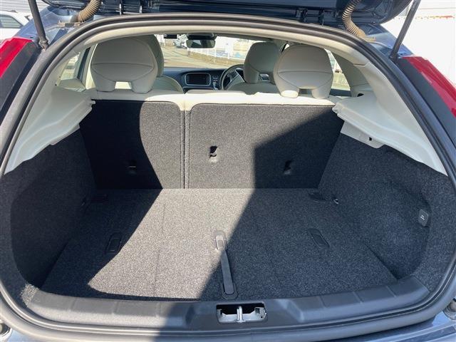 ボルボ Ｖ４０クロスカントリー Ｔ５ ＡＷＤ モメンタム ４ＷＤ H29年 (東北) 99