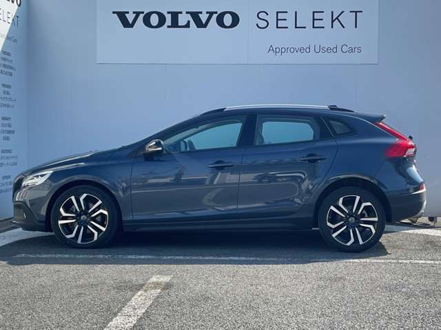 ボルボ Ｖ４０クロスカントリー Ｔ５ ＡＷＤ モメンタム ４ＷＤ H29年 (東北) 99