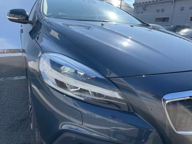 ボルボ Ｖ４０クロスカントリー Ｔ５ ＡＷＤ モメンタム ４ＷＤ H29年 (東北) 99