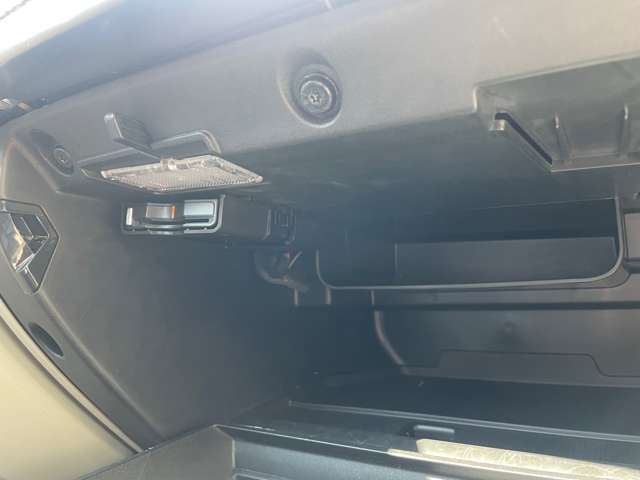 ボルボ Ｖ４０クロスカントリー Ｔ５ ＡＷＤ モメンタム ４ＷＤ H29年 (東北) 99