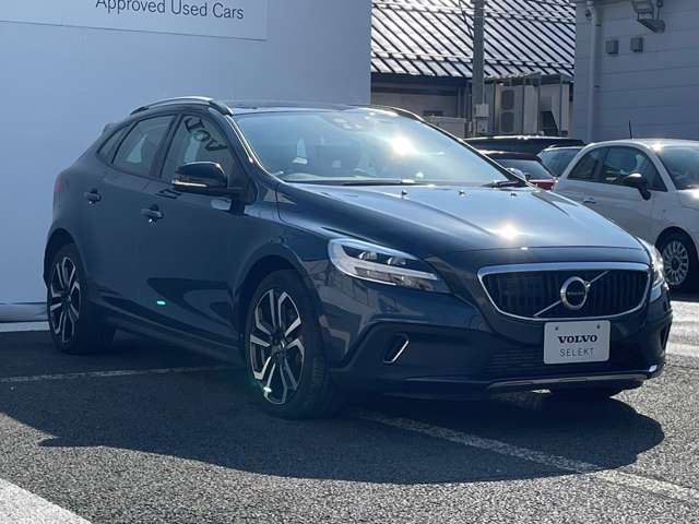 ボルボ Ｖ４０クロスカントリー Ｔ５ ＡＷＤ モメンタム ４ＷＤ H29年 (東北) 99