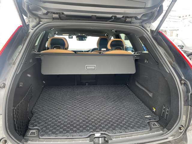 ボルボ ＸＣ６０ Ｄ４ ＡＷＤ インスクリプション ディーゼルターボ ４ＷＤ H30年 (東北) 99